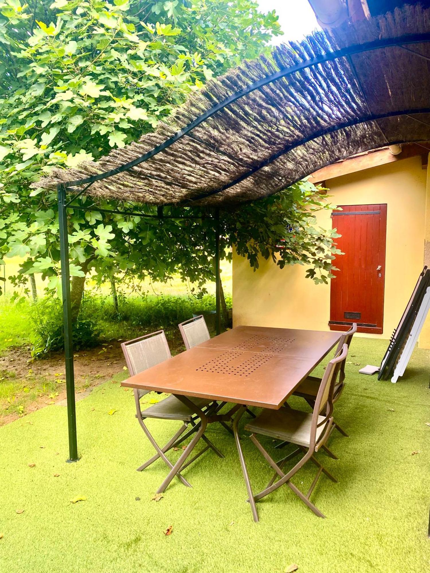 Camping La Ferme De Perdigat Limeuil Екстер'єр фото