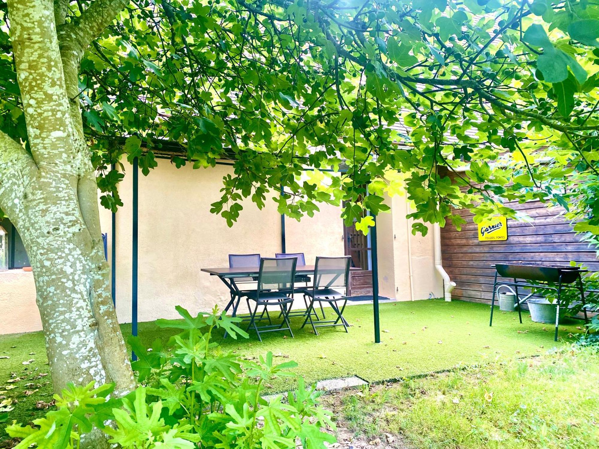Camping La Ferme De Perdigat Limeuil Екстер'єр фото